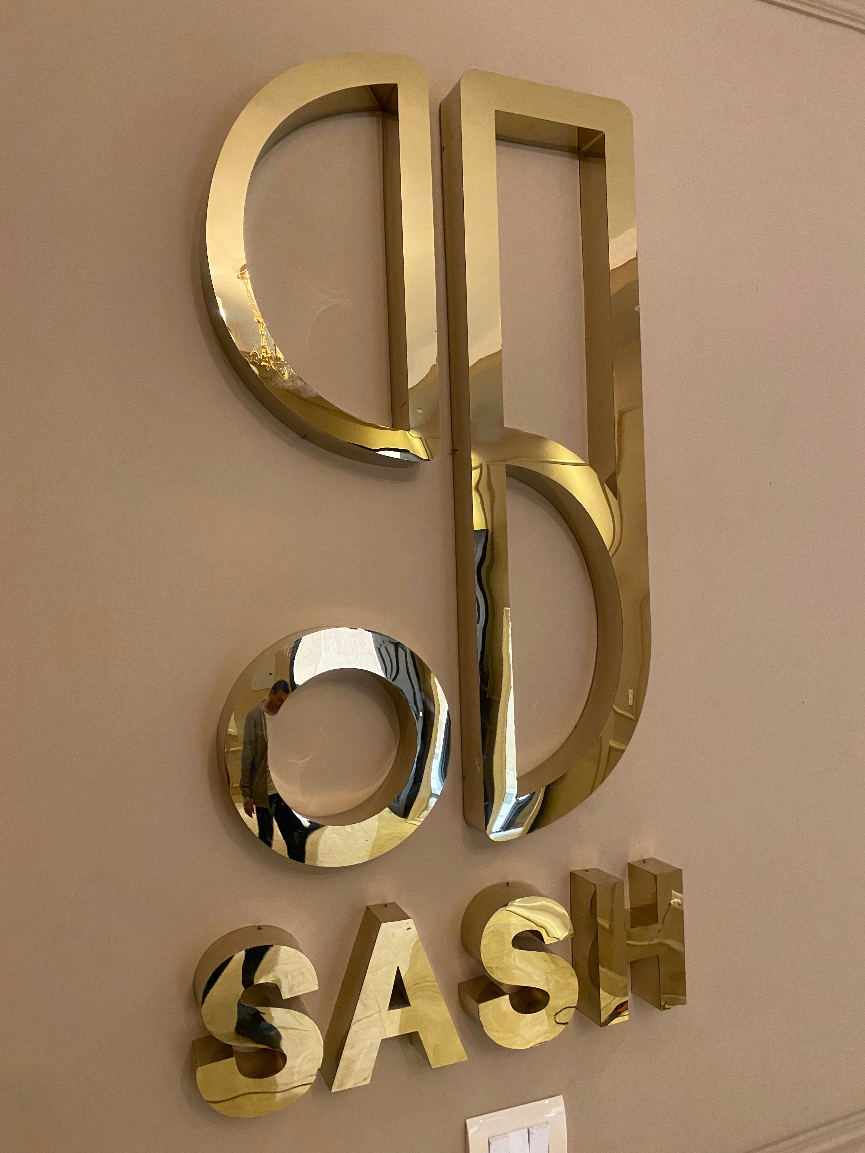 يفط استالس حروف بارزة لوجو