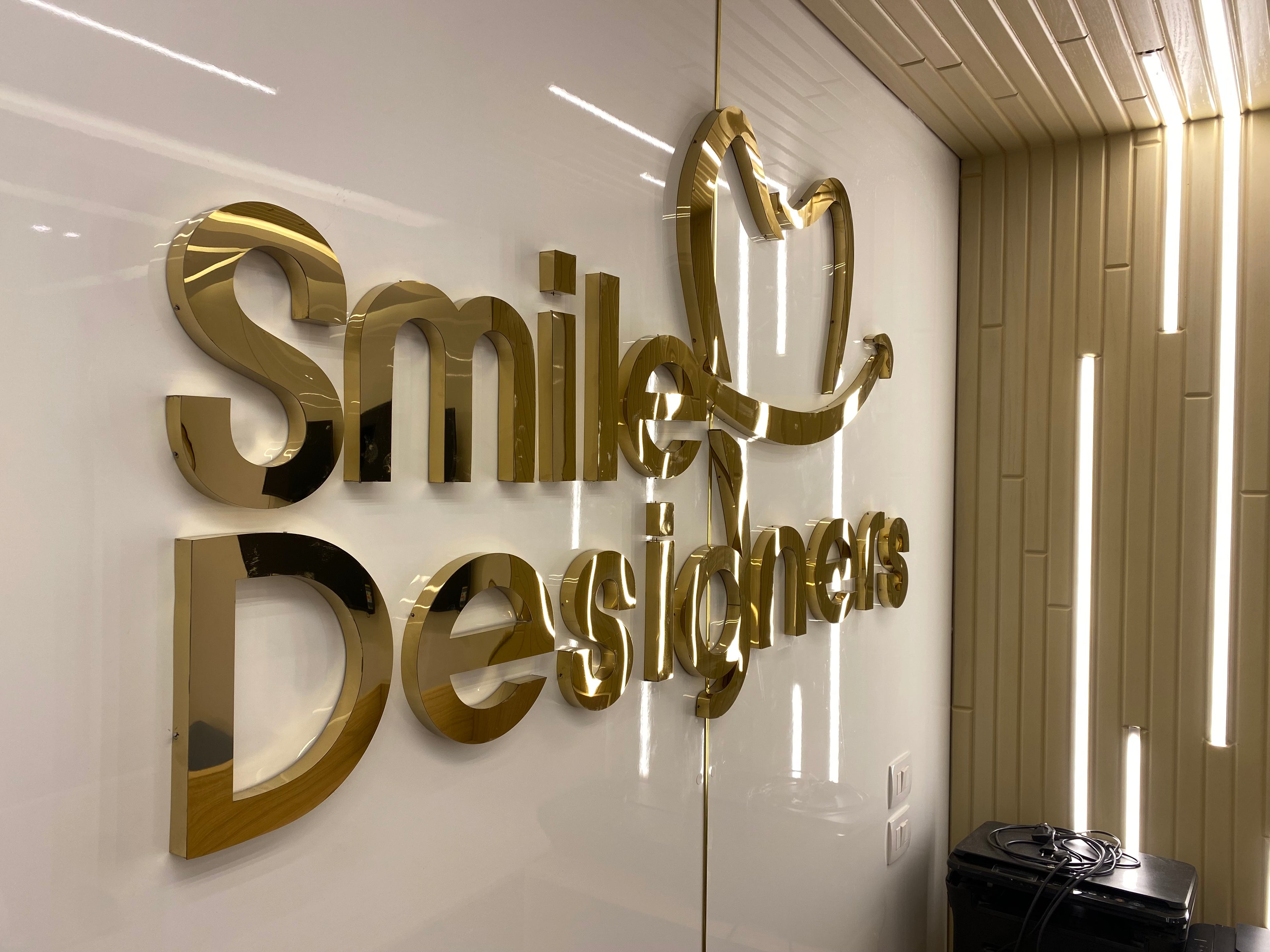 يفط استالس حروف بارزة لوجو